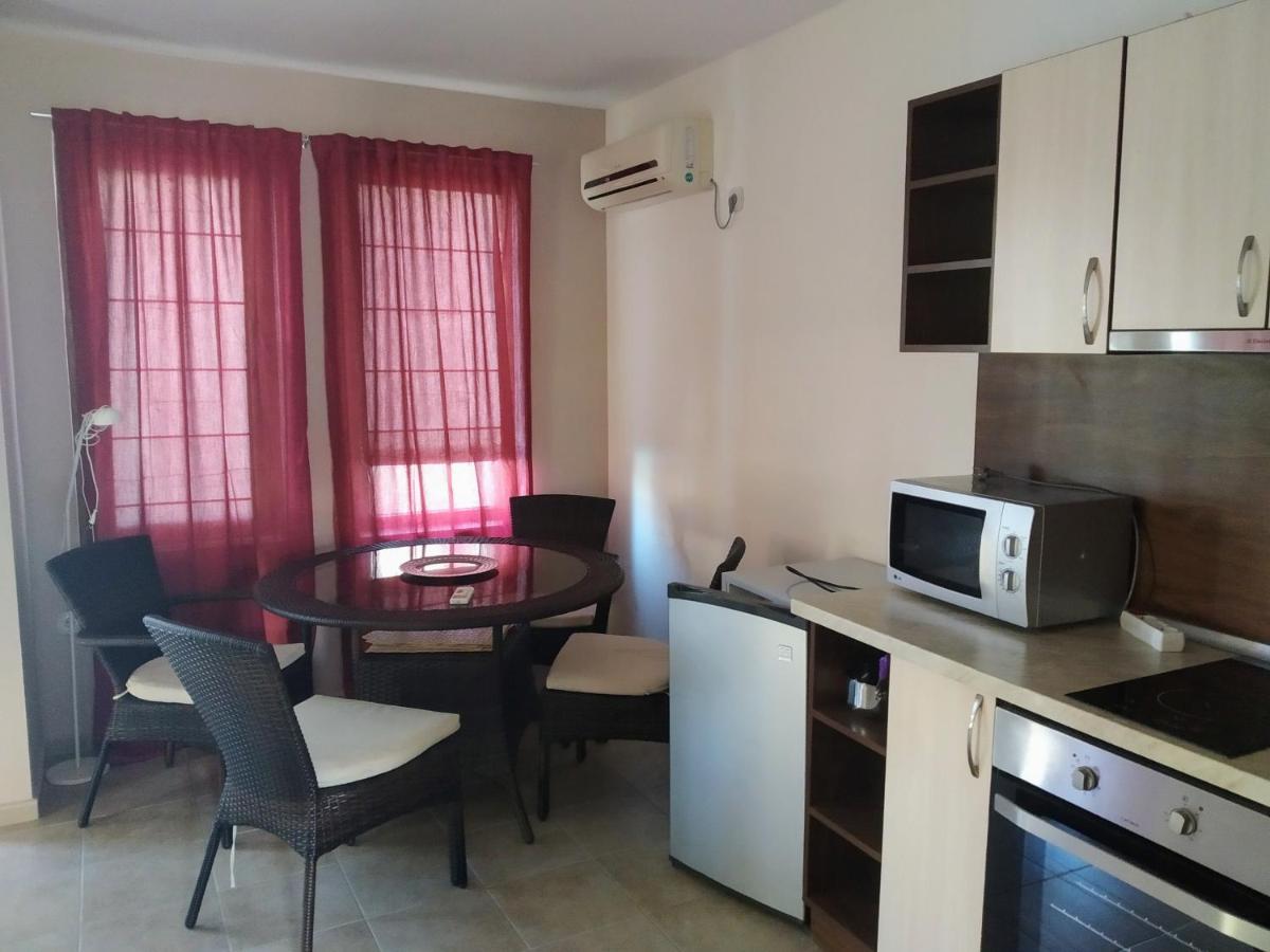 Лилия Apartment โซโซโปล ภายนอก รูปภาพ