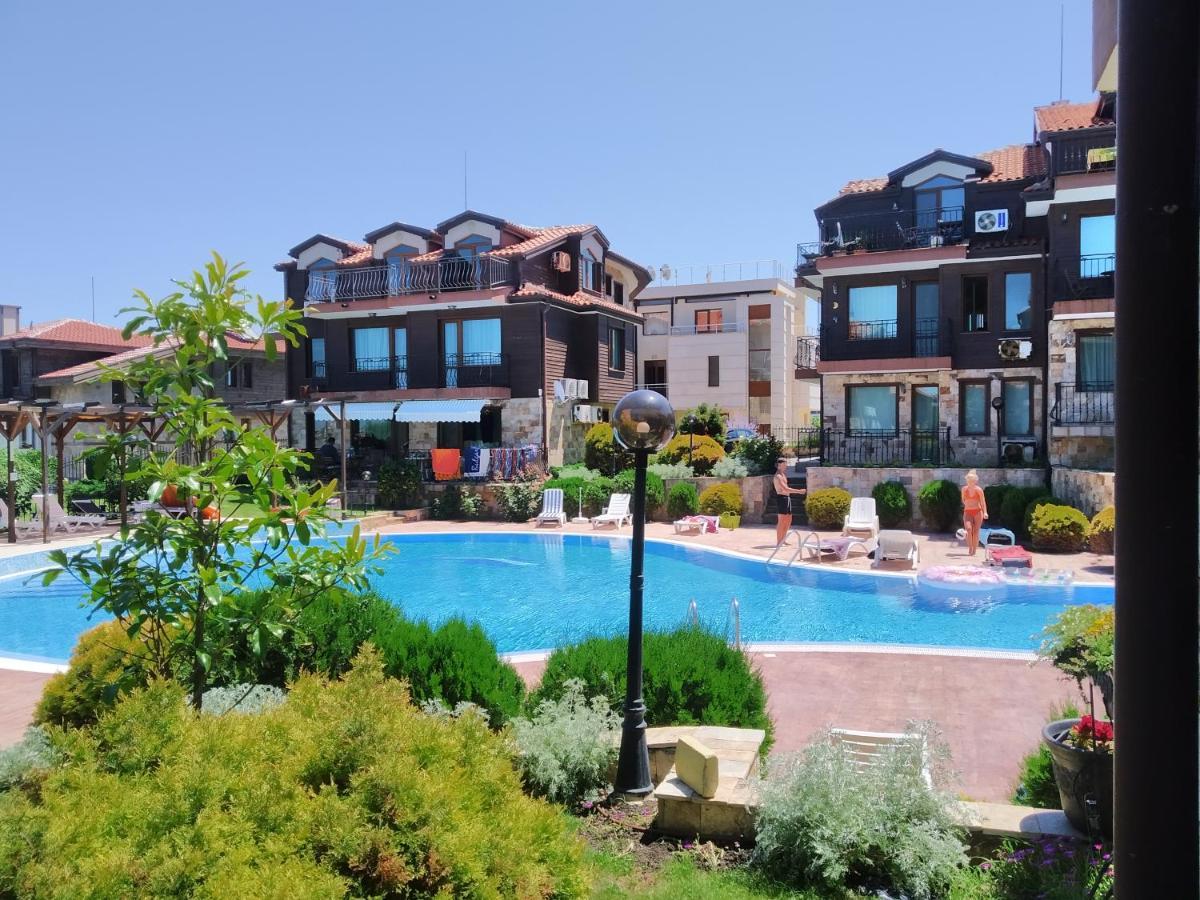 Лилия Apartment โซโซโปล ภายนอก รูปภาพ